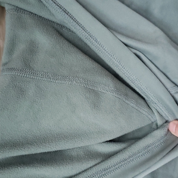 Nike Light Weight Running Hoodie Training Pullover Women’s SSmall Fit Dry - Picture 6 of 6